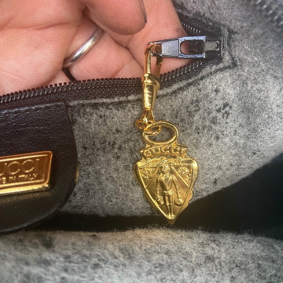 ** SOLD ** Vintage Gucci Crossbody - Picture 11 of 11